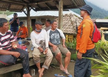 Empat Pendaki yang Sempat Hilang di Gunung Sanghyang Ditemukan dalam Keadaan Selamat!