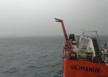 Cuaca Ekstrem, Kendaraan yang Menyeberangi Selat Bali Wajib Diikat