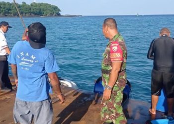 Kecelakaan di Padangbai: Mobil Pasutri Tercebur ke Laut Saat Turun dari Kapal