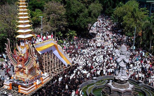 Bade dalam Upacara Ngaben di Bali: Filosofi dan Arsitektur yang Melatarbelakangi