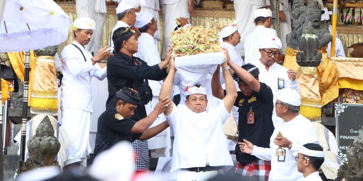 Tandai Penyineban Karya IBTK Tahun 2024, Pj. Gubernur Bali Nuek Bagia Pula Kerti