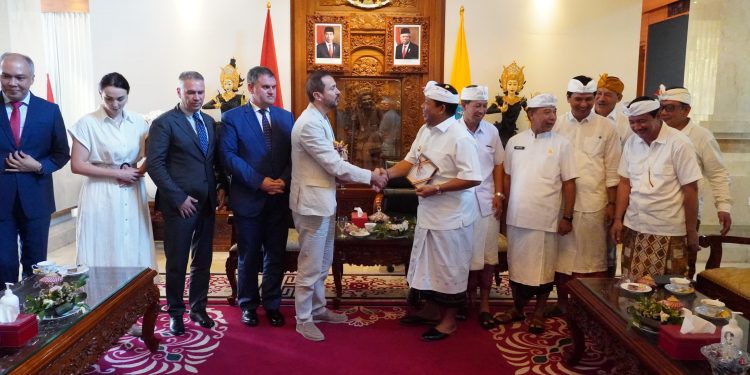 Pj. Gubernur Mahendra Jaya Harap Parlemen Rumania Bisa Kunjungi Pesta Kesenian Bali