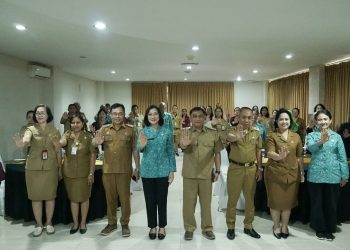 Lahirkan Generasi Kuat dan Berkualitas, Pj. Ketua TP PKK Bali, Ny. Ida Mahendra Minta Kader Rutin Periksa Gigi Warganya