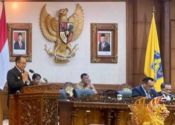 Pj. Gubernur Bali Sampaikan Jawaban Atas Pandangan Umum Fraksi Terhadap Raperda Pertanggungjawaban Pelaksanaan APBD Semesta Berencana dan Raperda RPJPD Provinsi Bali