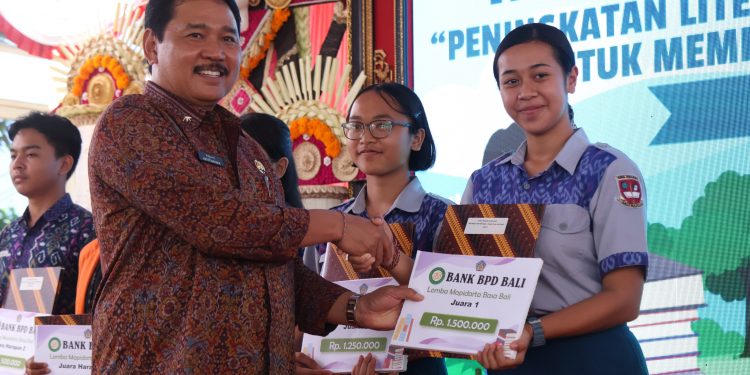 Sekda Dewa Indra Hadiri Pembukaan Bali International Airshow 2024