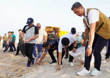 Aksi Bersih Pantai Kedonganan Warnai Peringatan HUT ke-75 Satpol PP dan HUT ke-63 Satlinmas Provinsi Bali