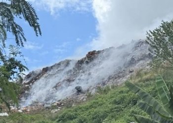 Tiga Penduduk Terserang Masalah Pernapasan karena Asap dari Kebakaran di TPA Mandung