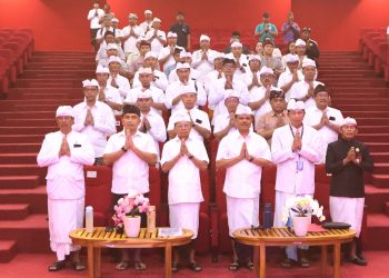 Pastikan Kesiapan Karya IBTK dan Kenyamanan Pamedek, Gubernur Koster Pimpinan Rakor di Besakih