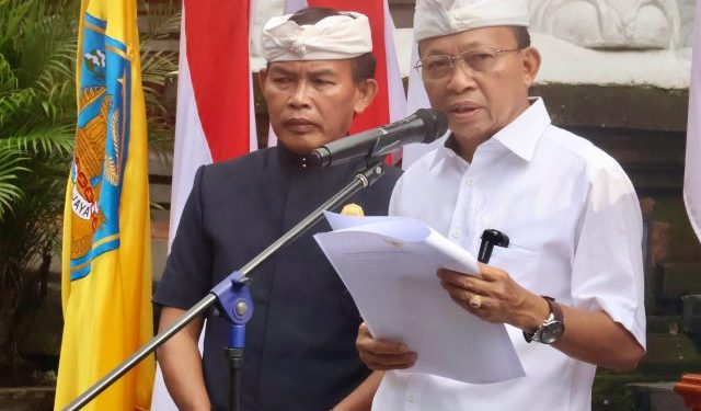Ratusan UMKM Boleh Jualan di Area Bencingah Pura Agung Besakih, Gubernur Koster Prioritas Produk Lokal Bali