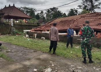 Bale Gong di Pura Merajan Tabanan Ambruk, Kerugian Ditaksir Rp 250 Juta