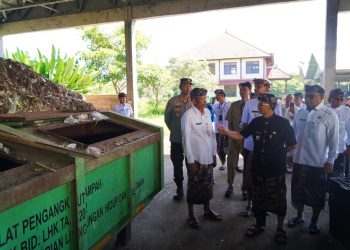 Bupati Satria dan Wabup Tjok Surya Launching Pengiriman RDF Sebanyak 28 Ton ke OFFTAKER.