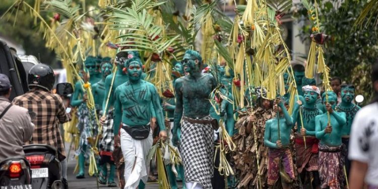 Tradisi Ngerebeg Dihadiri Ratusan Warga di Desa Adat Tegallalang