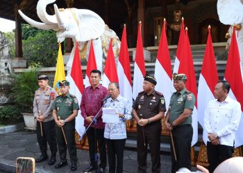 Demi Jaga Bali, Gubernur Koster Tegaskan Pemprov Bali Berhak Tolak Terbitkan SKT Ormas