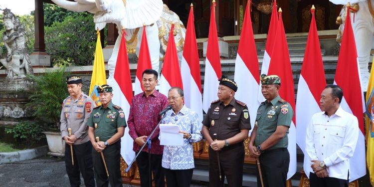 Demi Jaga Bali, Gubernur Koster Tegaskan Pemprov Bali Berhak Tolak Terbitkan SKT Ormas