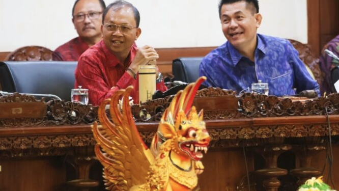 Gubernur Koster Apresiasi Persetujuan DPRD Bali terhadap Revisi Perda PWA, Siap Lanjutkan ke Pemerintah Pusat
