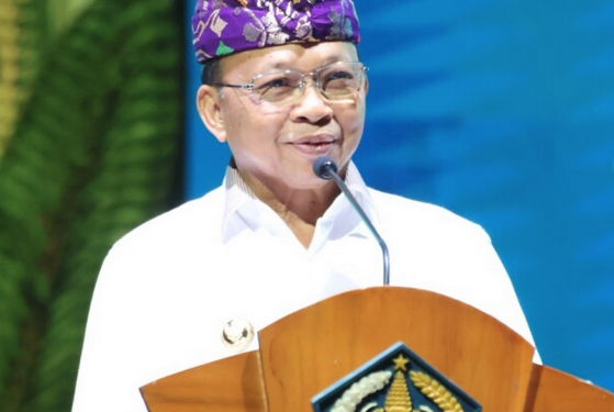 Gubernur Koster Konsisten Perjuangkan Pendidikan di Pulau Dewata, Siapkan Beasiswa S2 hingga Luar Negeri