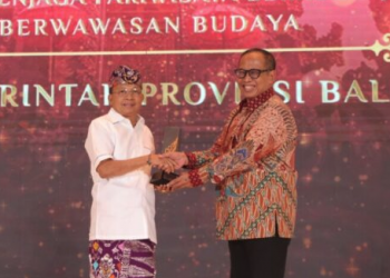 Komitmen Lestarikan Budaya dan Alam Lewat Pariwisata Berkelanjutan, Pemprov Bali Raih Penghargaan di detikBali Awards 2025