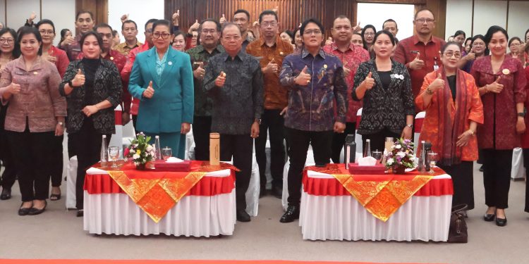Kukuhkan BKOW, PUSPA dan BK3S, Gubernur Koster Minta Kuatkan Kolaborasi Wujudkan Program Pembangunan Bali