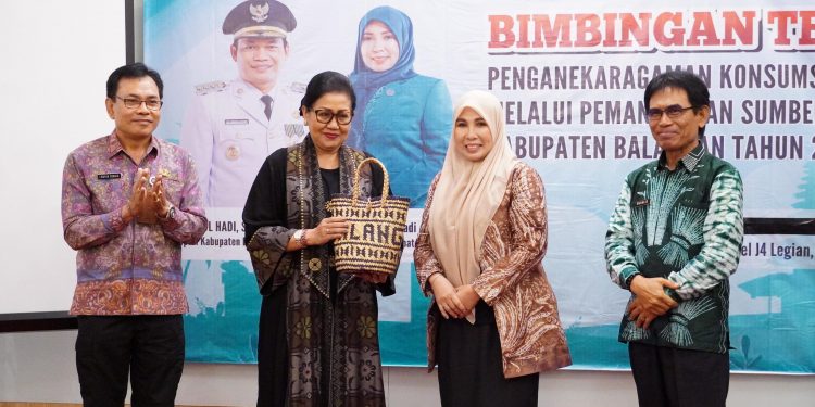 Ny. Putri Koster Tegaskan Peran Strategis TP PKK di Hadapan Kader se-Kabupaten Balangan