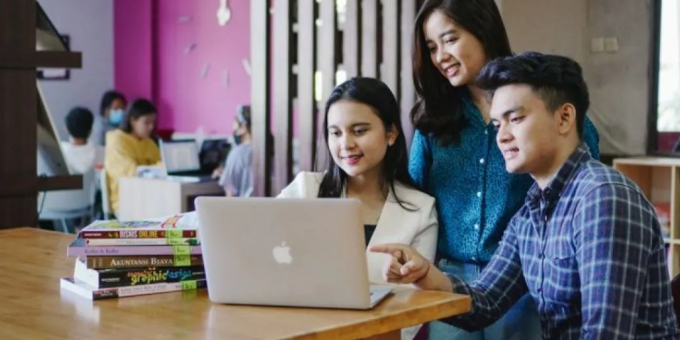 Kemendikti Saintek Setujui Pendanaan untuk 17 Program Riset dan Pengabdian INSTIKI