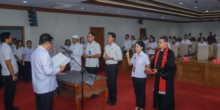 Pemkab Gianyar Lantik 11 Pejabat Fungsional untuk Perkuat Layanan Publik