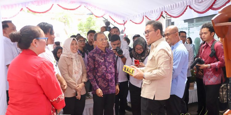 Gubernur Koster Ajak UMKM Bali Perkuat Daya Saing Lewat Kemasan Beraksara Bali