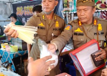 Gunakan Plastik Sekali Pakai, 22 UMKM di Luar Taman Budaya Bali Terjaring Sidak