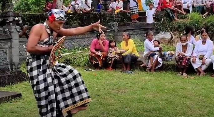Tradisi Wong Perau dan Tari Canglongleng dari Karangasem Diusulkan Masuk Warisan Budaya Takbenda