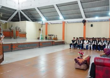 Putri Koster Kunjungi Teater Angin di SMAN 1 Denpasar, Dukung Penuh Semangat Seni Generasi Muda