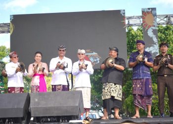 Festival Surya Metu 2025: Bupati Klungkung Dorong Pemerintah Pusat Perhatikan Fasilitas Penunjang Pariwisata Nusa Penida