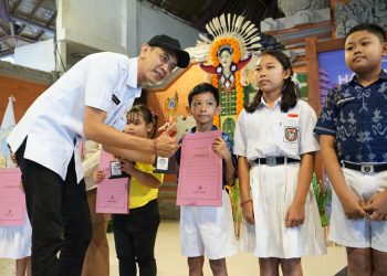 Peringatan Hari Anak Nasional ke-41 di Klungkung, Wabup Tjok Surya: Saatnya Bangun Generasi Emas yang Sehat Fisik dan Mental