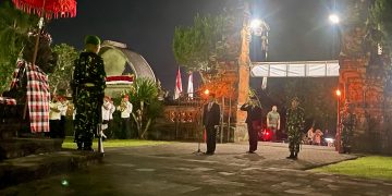 Sekda Dewa Made Indra Ajak Doa dan Hormati Jasa Pahlawan dalam Upacara Apel Kehormatan HUT RI ke-80