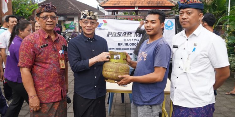 Atasi Kelangkaan LPG 3 Kg, Pemkab Klungkung Gelar Operasi Pasar