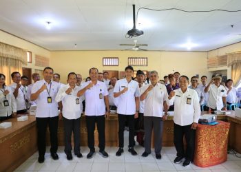 Mesin Pengolah Sampah Siap Dipasang di Banjarangkan, Wabup Tjok Surya Dorong Desa Aktif Tangani Persoalan Infrastruktur dan Lingkungan