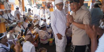 Bupati Satria Ajak Warga Perkuat Tradisi dan Jaga Lingkungan di Puncak Upacara Atma Wedana