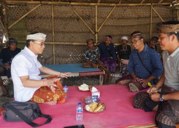 Bupati Satria Dukung Karya Pitra Yadnya Massal Pasemetonan Agung Prastisentana Sri Nararya Kenceng di Nusa Penida