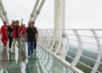 Gubernur Koster Tinjau Progres Pembangunan Tahap Kedua Turyapada Tower, Sebut Ikon Wisata Baru Bali Utara Segera Beroperasi 2026