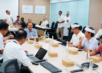 Rapat Evaluasi Bandara Ngurah Rai, Gubernur Koster Dorong Sinergi untuk Layanan Wisatawan