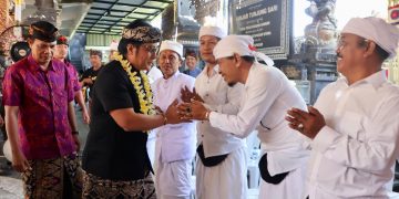Wagub Giri Prasta Ajak Masyarakat Bali Tetap Berakar pada Adat dan Budaya di Tengah Kemajuan Zaman