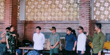 Wagub Giri Prasta Dampingi Wapres Gibran Tinjau Lokasi Banjir di Denpasar