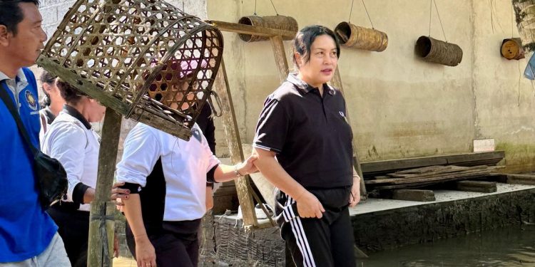 Genangan Banjir Tak Kunjung Surut, Warga Karangasem Bertahan Mengungsi 23 Hari