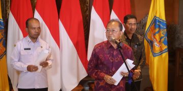 Pemprov Bali Gelar Gotong Royong Semesta Berencana, Ribuan Warga Serentak Tanam Pohon dan Bersihkan Sungai