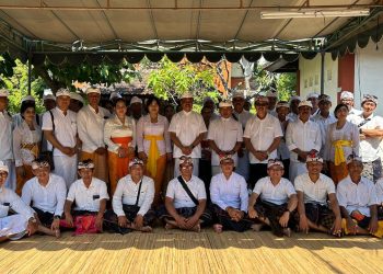 Sekda Bali Dukung Lomba Gebogan Buah Lokal DKLH Wujud Sinergi Budaya dan Lingkungan