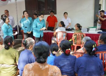 Sentuh Warga Perancak, PKK Bali Hadirkan Bantuan dan Edukasi Kesehatan