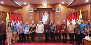 Wamen Fahri Hamzah dan Gubernur Koster Kawal Program Penghapusan RTLH di Bali