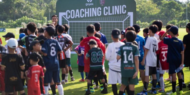 Gojek dan Bali United Gelar Coaching Clinic untuk Cetak Bibit Muda Sepak Bola Bali