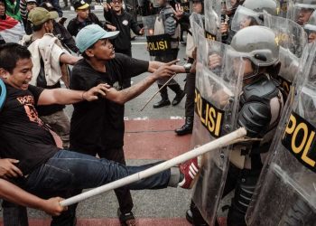 Polda Bali Gelar Latihan Pengamanan Aksi Unjuk Rasa dengan Ratusan Personel