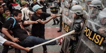 Polda Bali Gelar Latihan Pengamanan Aksi Unjuk Rasa dengan Ratusan Personel